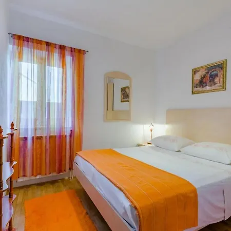 Comfortable With Terrace Ferienhaus *
