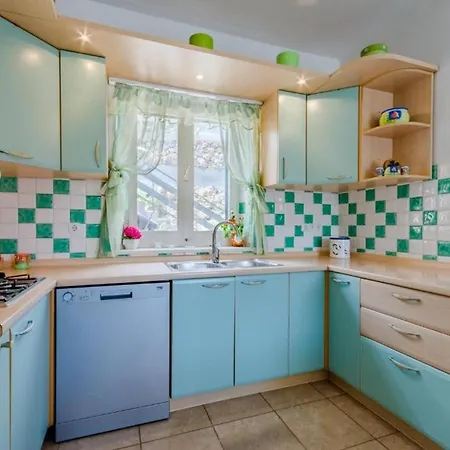 Comfortable With Terrace Vikendica *