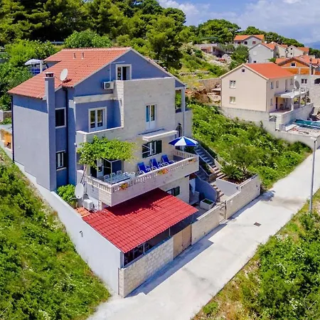 Vikendica Comfortable With Terrace *