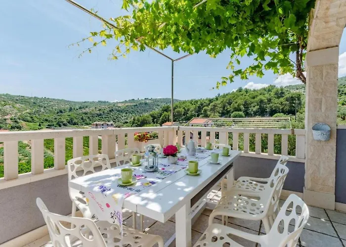 Comfortable With Terrace * Postira
