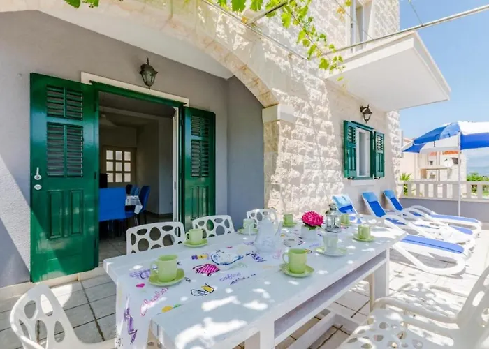 Comfortable With Terrace *